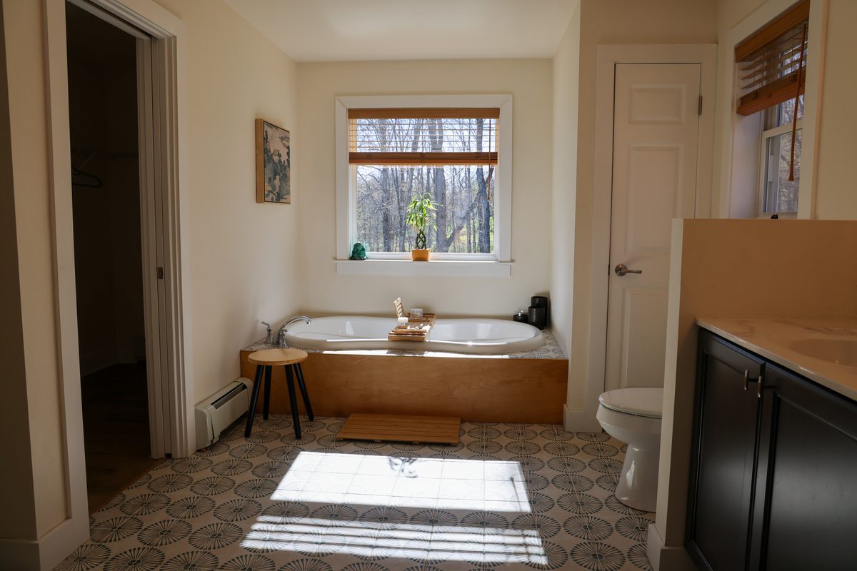 The bathroom, with a soaking tub